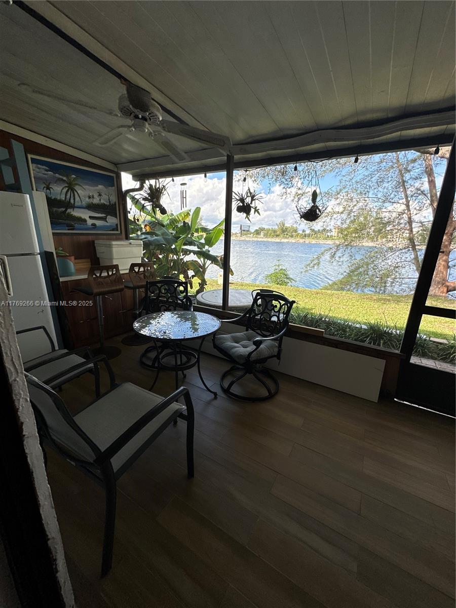 VILLAGE AT BLUE LAKE COND - Residential