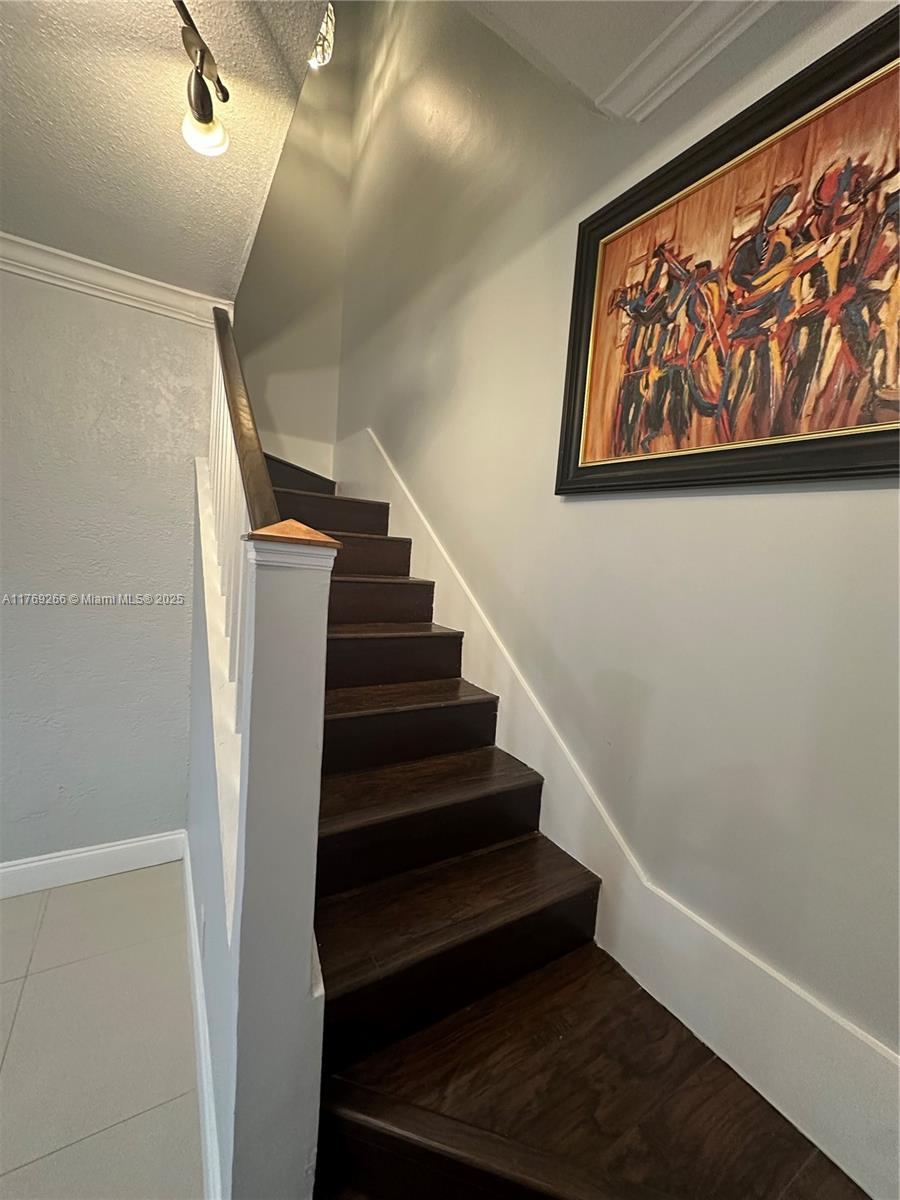 VILLAGE AT BLUE LAKE COND - Residential