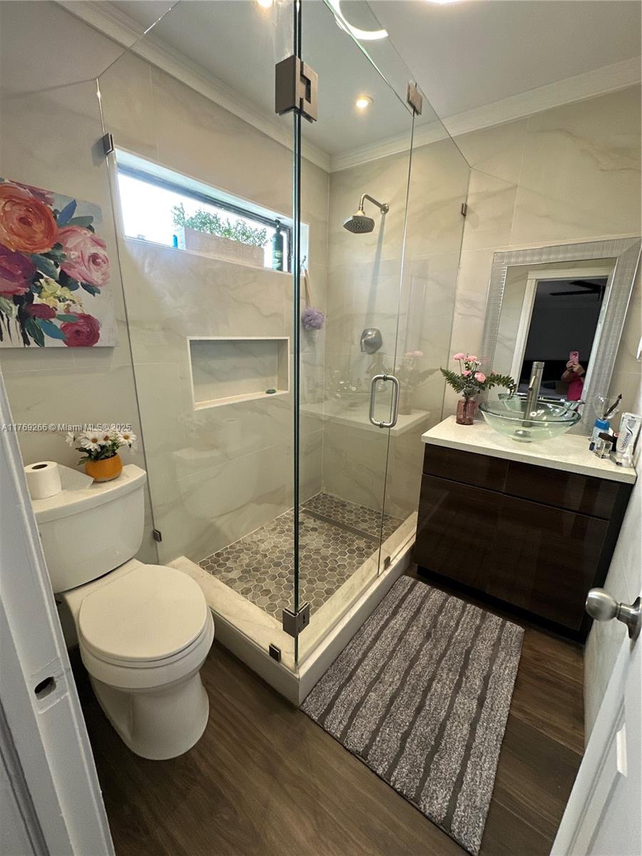 VILLAGE AT BLUE LAKE COND - Residential