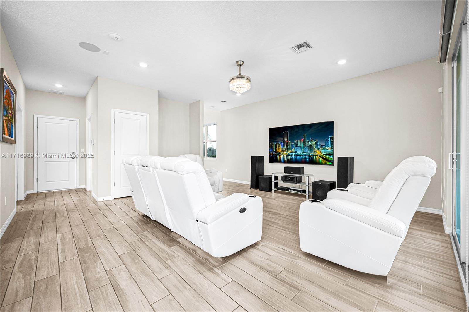 PARKVIEW AT HILLCRES - Residential
