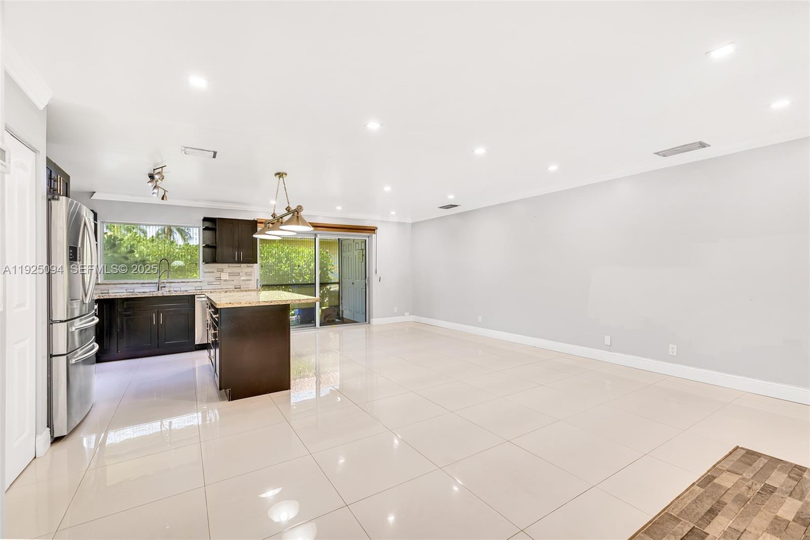 DEER RUN SPRINGS III COND - Residential Lease