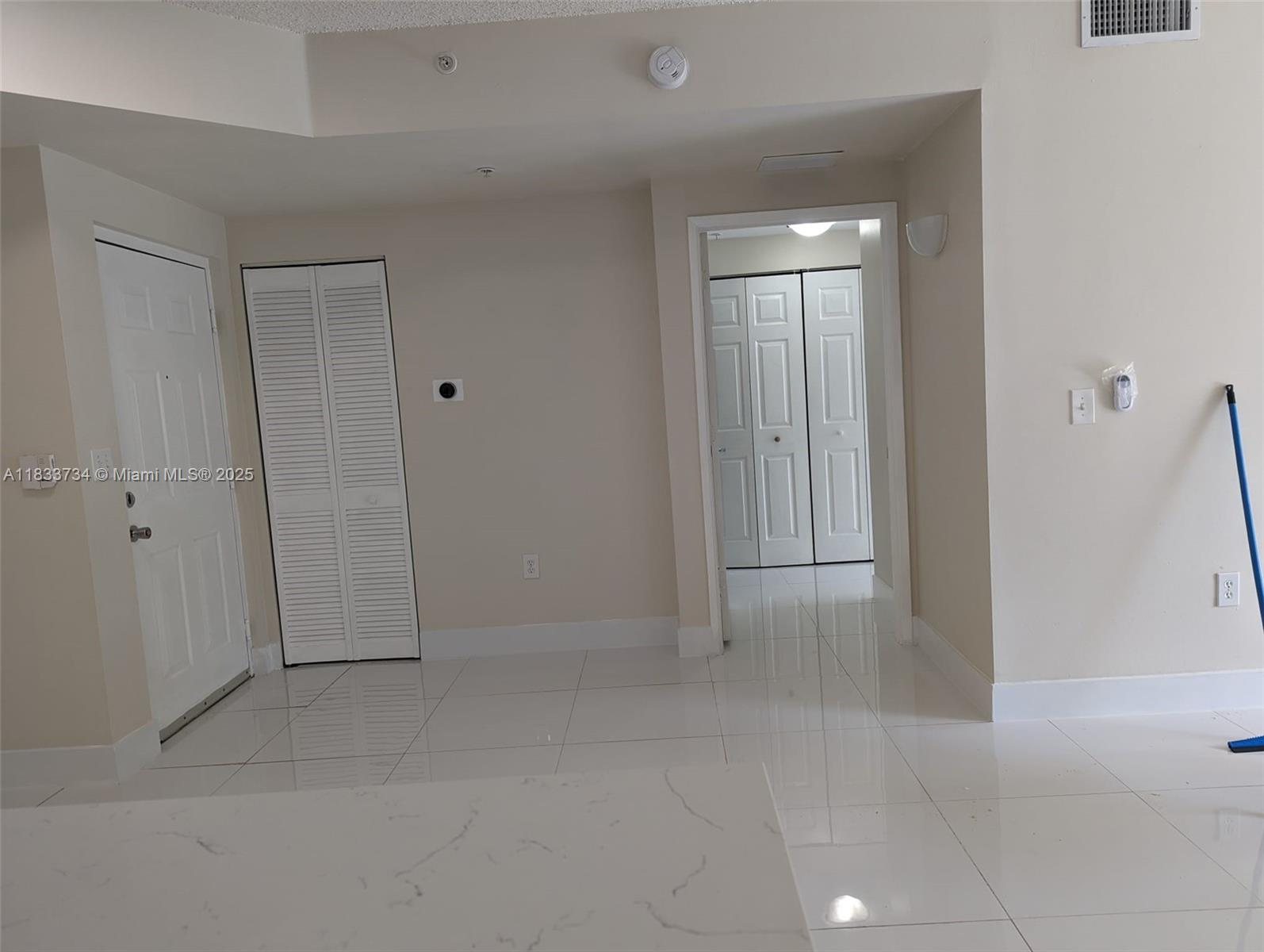 8010 N Nob Hill Rd 103