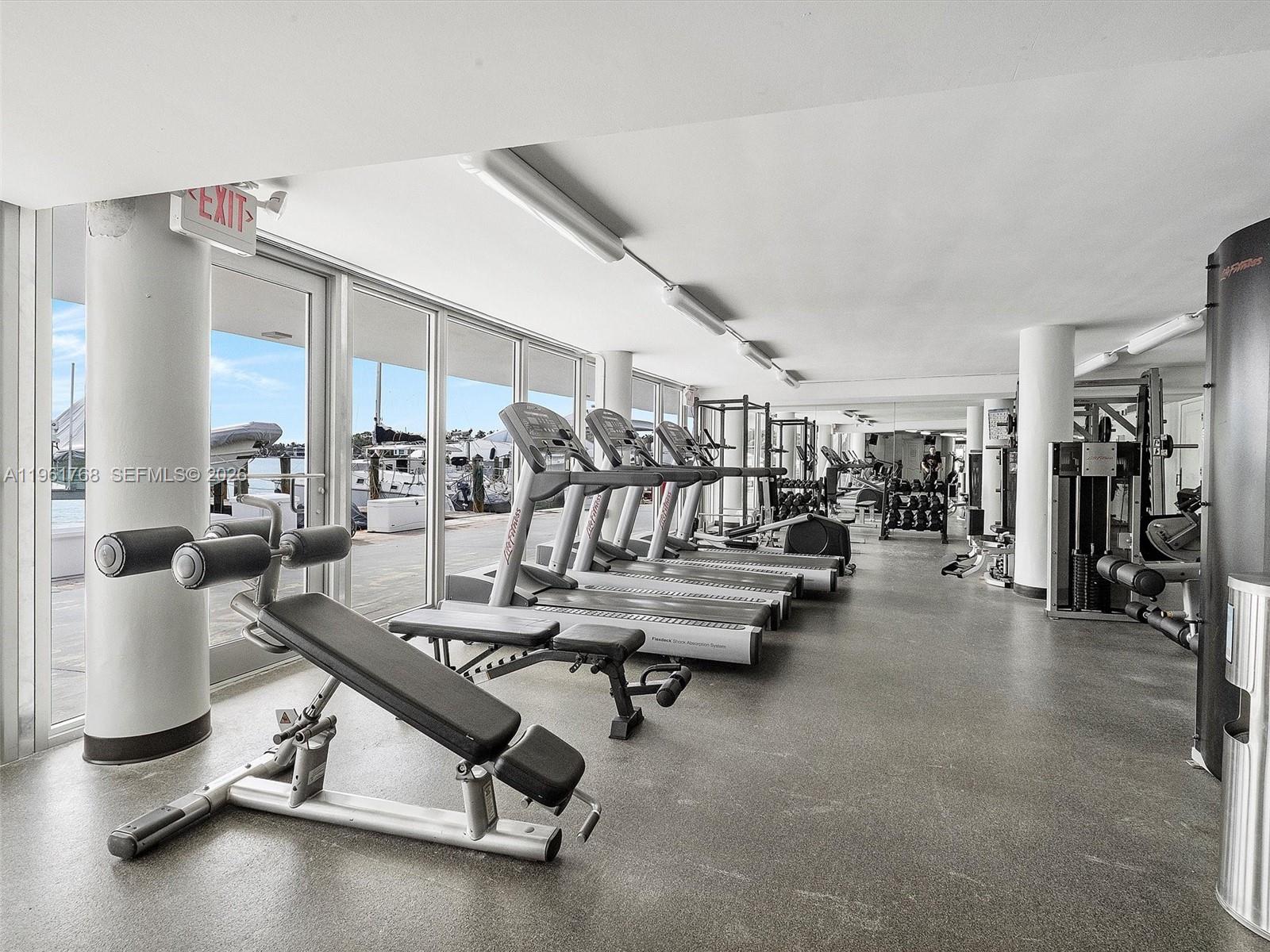 KING COLE CONDO - Residential