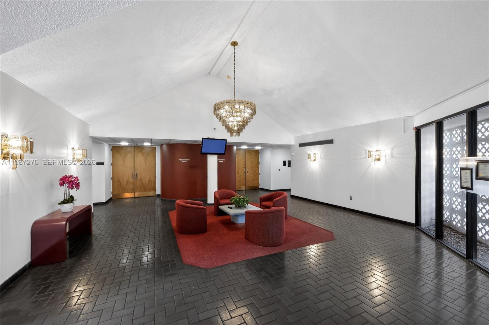 SUNRISE LAKES 31 CONDO - Residential