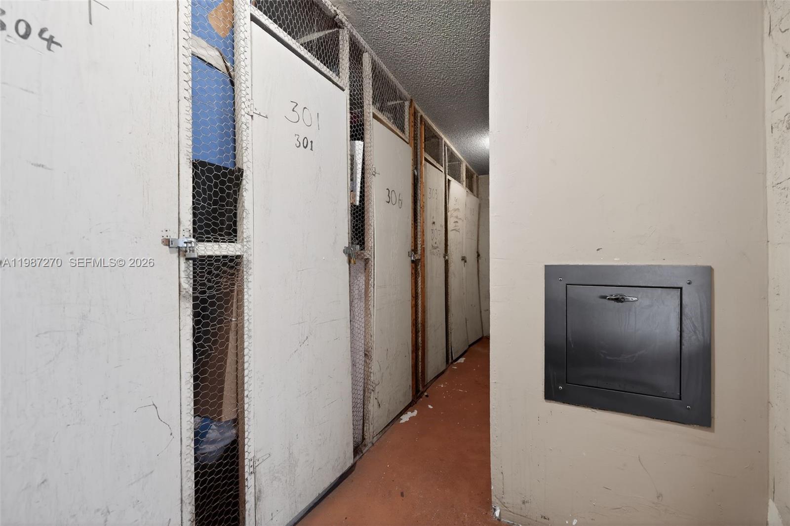 SUNRISE LAKES 31 CONDO - Residential