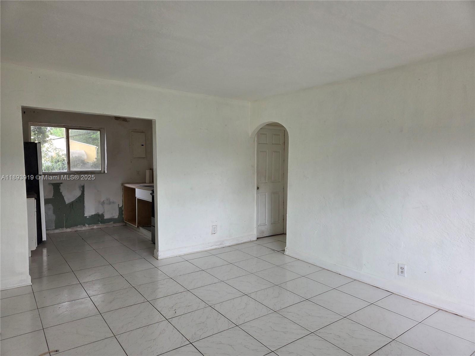 2135 Plunkett Ct