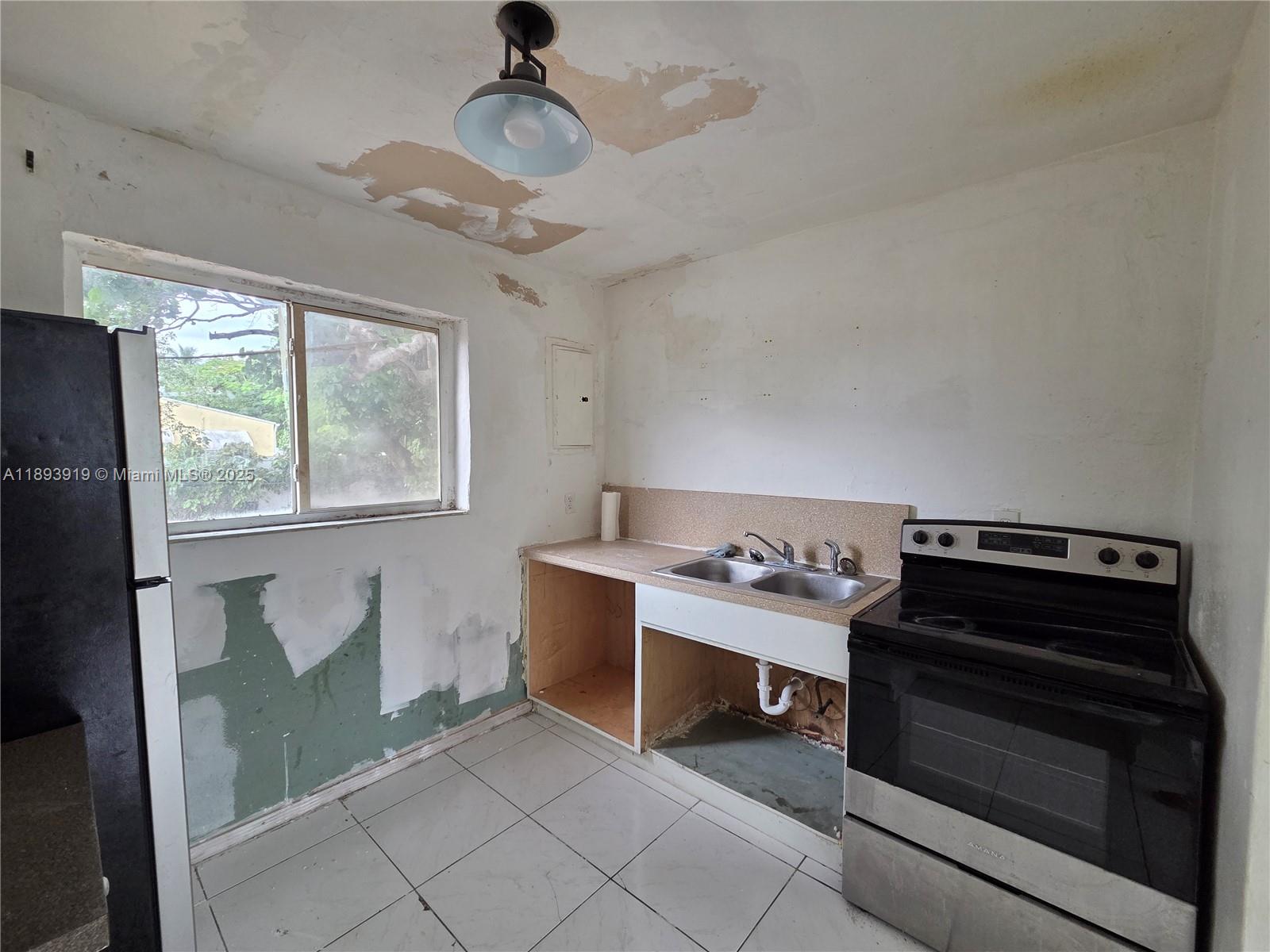 SUNNYSIDE ESTATES - Residential