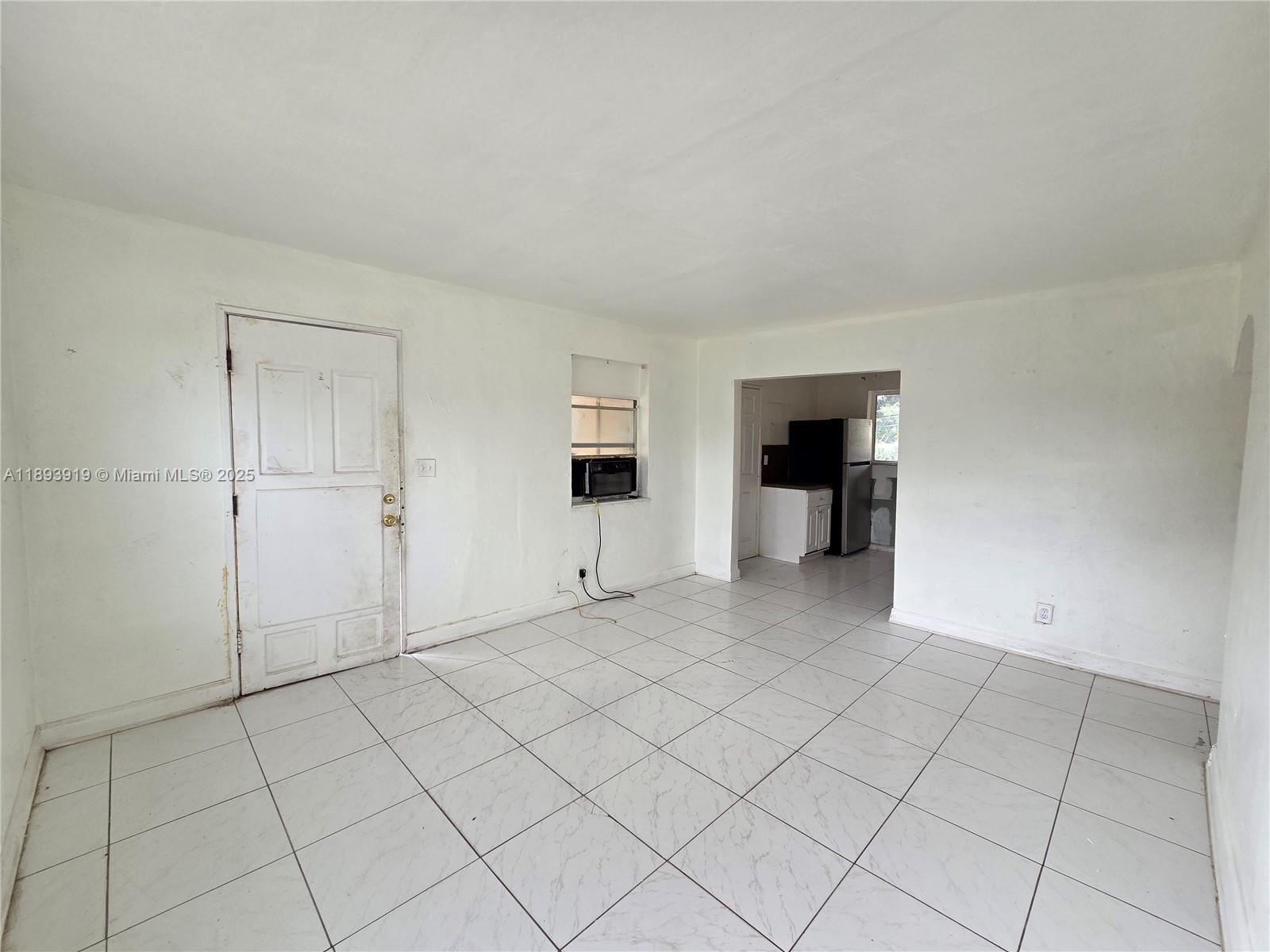 2135 Plunkett Ct