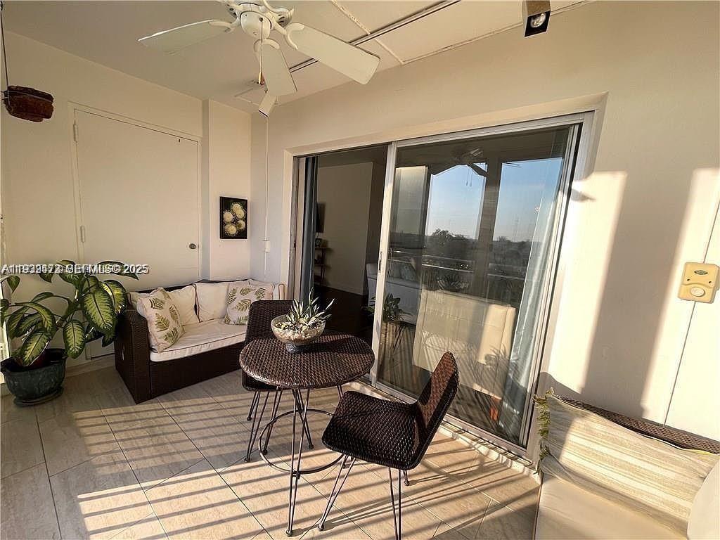 HILLCREST NO 21 CONDO - Residential