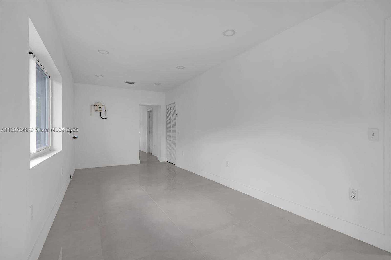 ROCKWOOD SUB - Residential