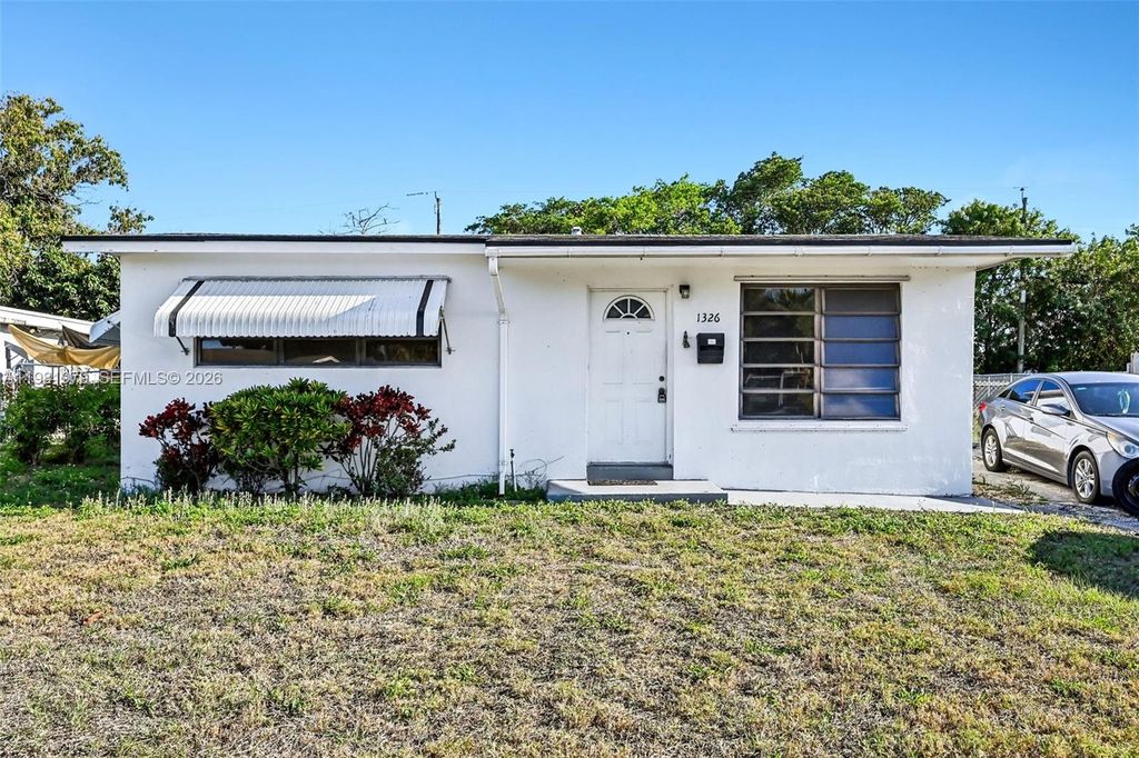 Photo of 1326 8th St, West Palm Beach, FL 33401 (MLS # A11981979)