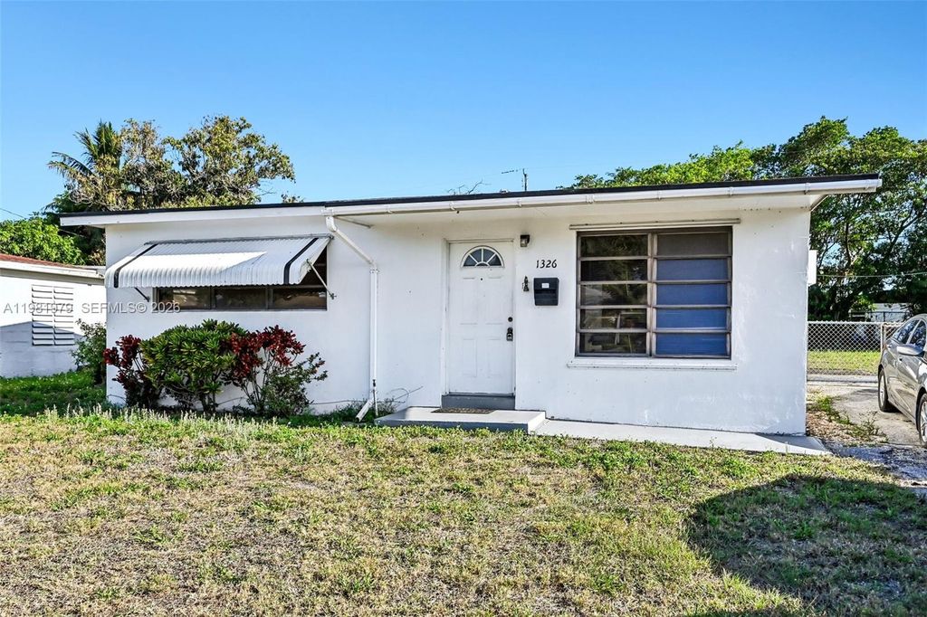 Photo of 1326 8th St, West Palm Beach, FL 33401 (MLS # A11981979)