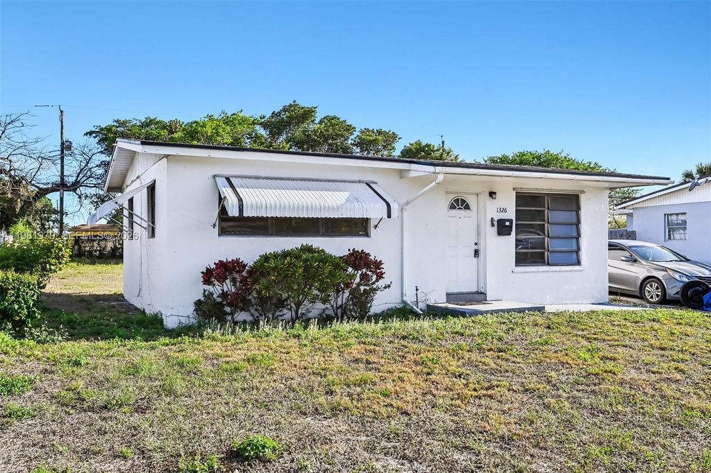 Photo of 1326 8th St, West Palm Beach, FL 33401 (MLS # A11981979)