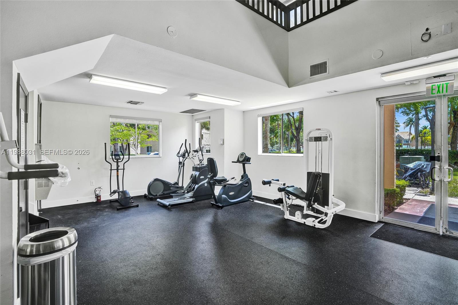 ROYAL PALM PLACE - Residential