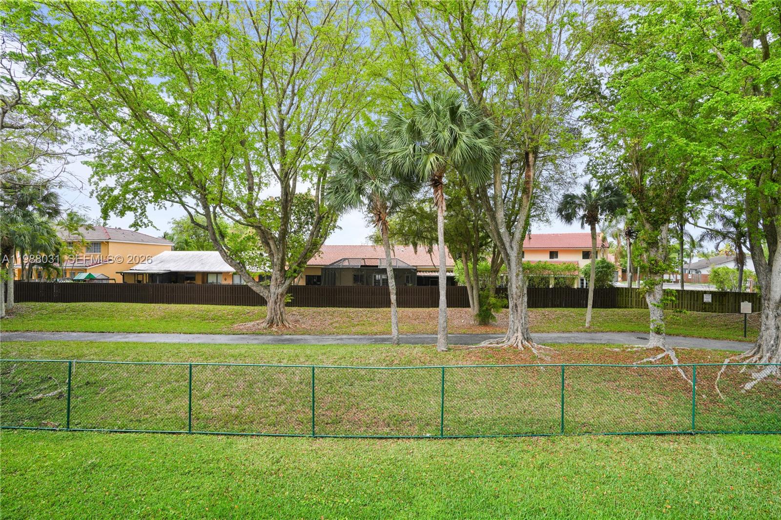 ROYAL PALM PLACE - Residential