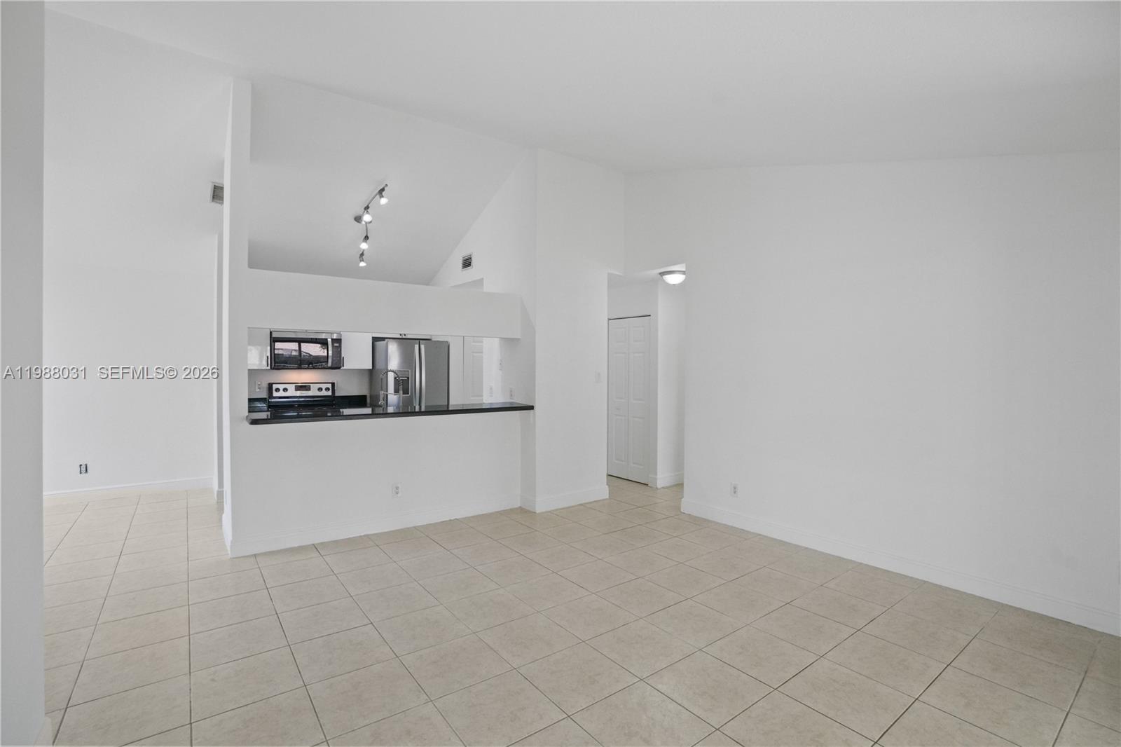 ROYAL PALM PLACE - Residential