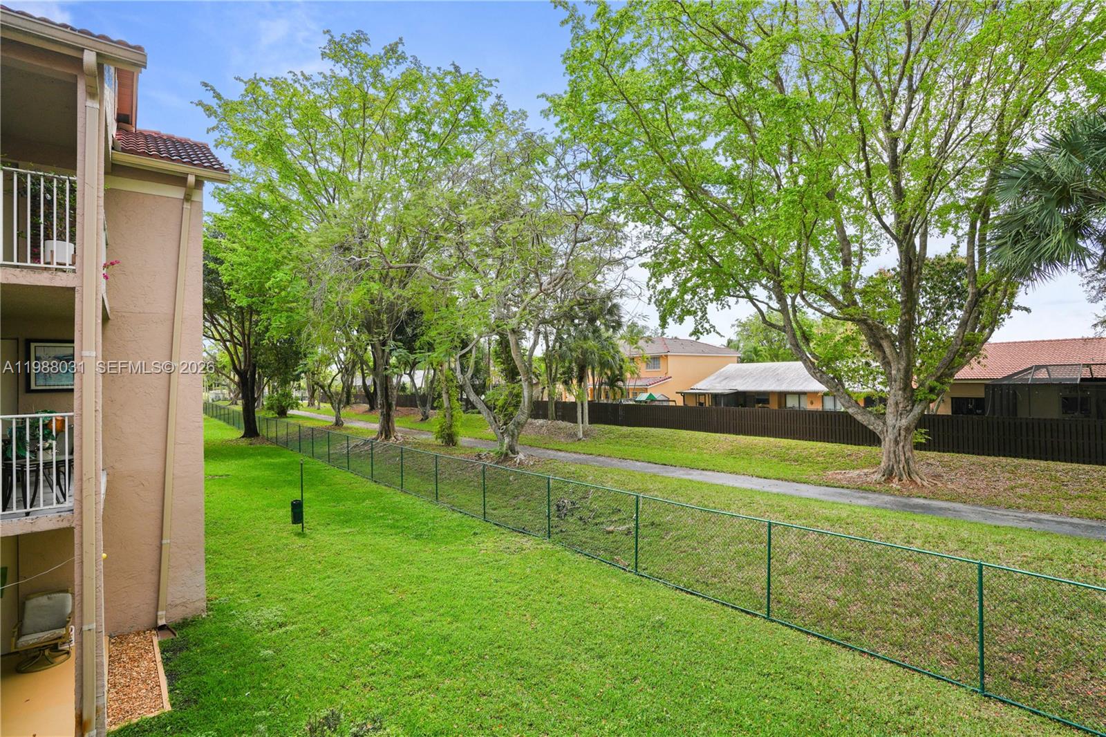 ROYAL PALM PLACE - Residential