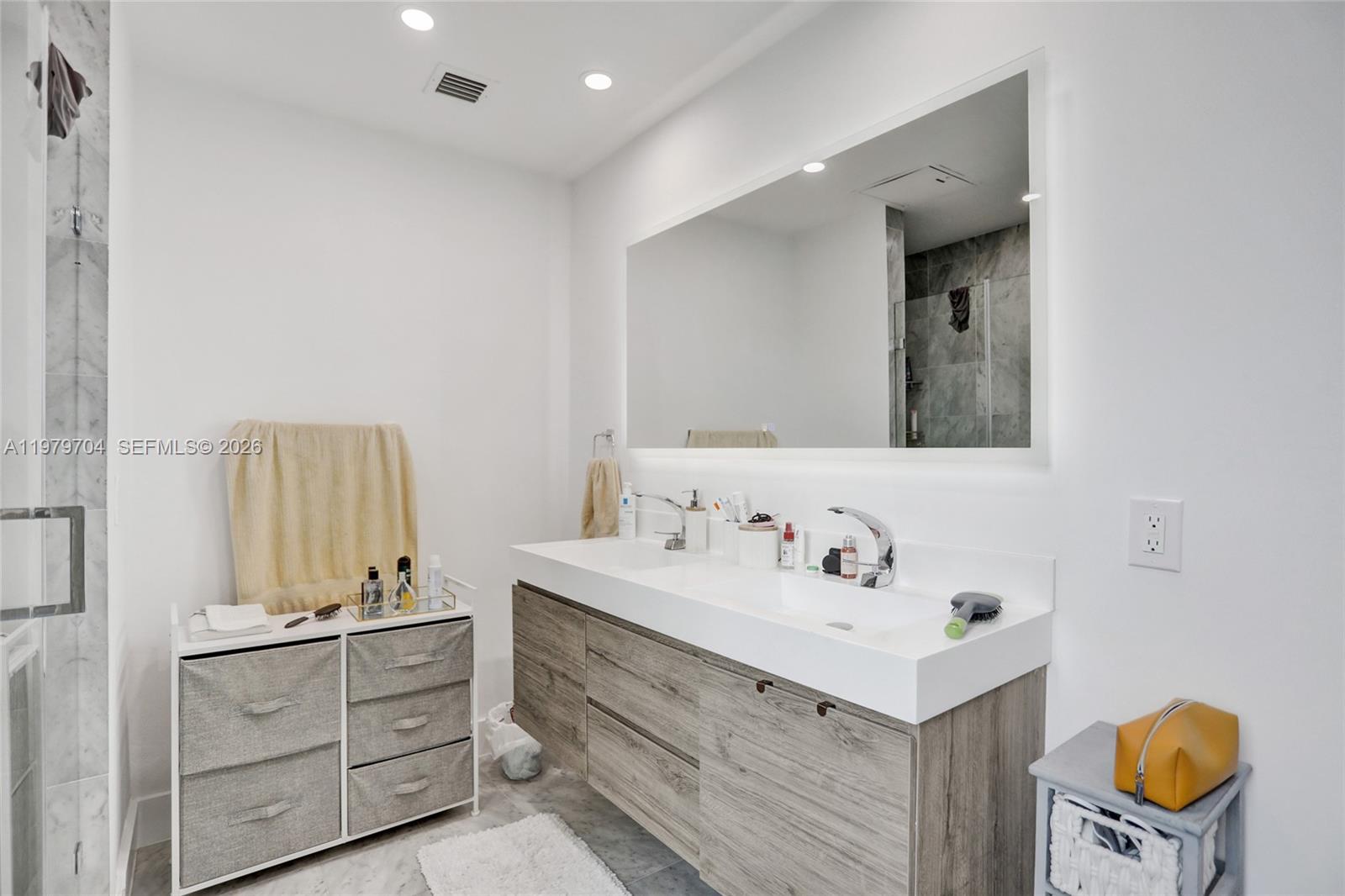 BRICKELL ON THE RIVER N T - Residential