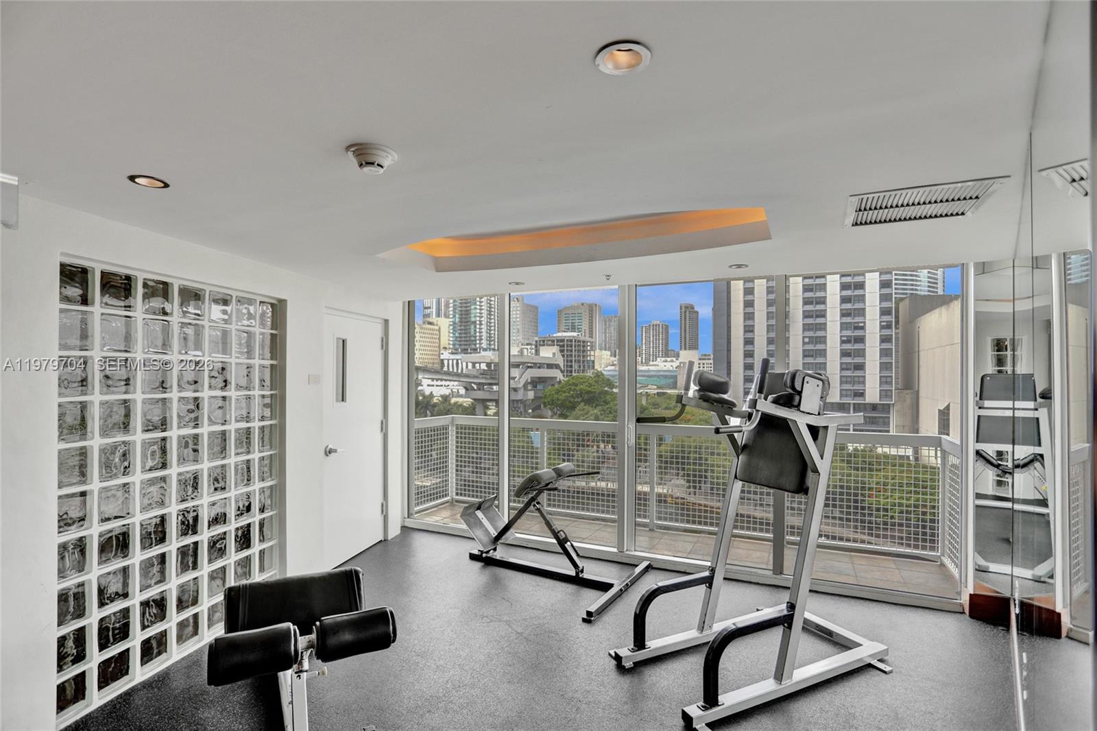 BRICKELL ON THE RIVER N T - Residential