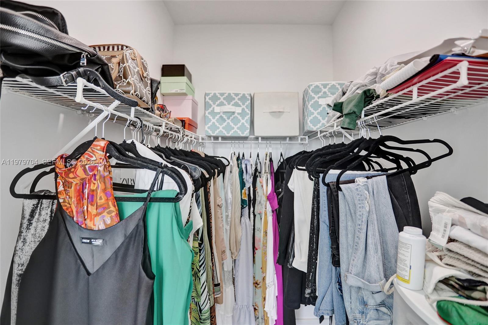 BRICKELL ON THE RIVER N T - Residential