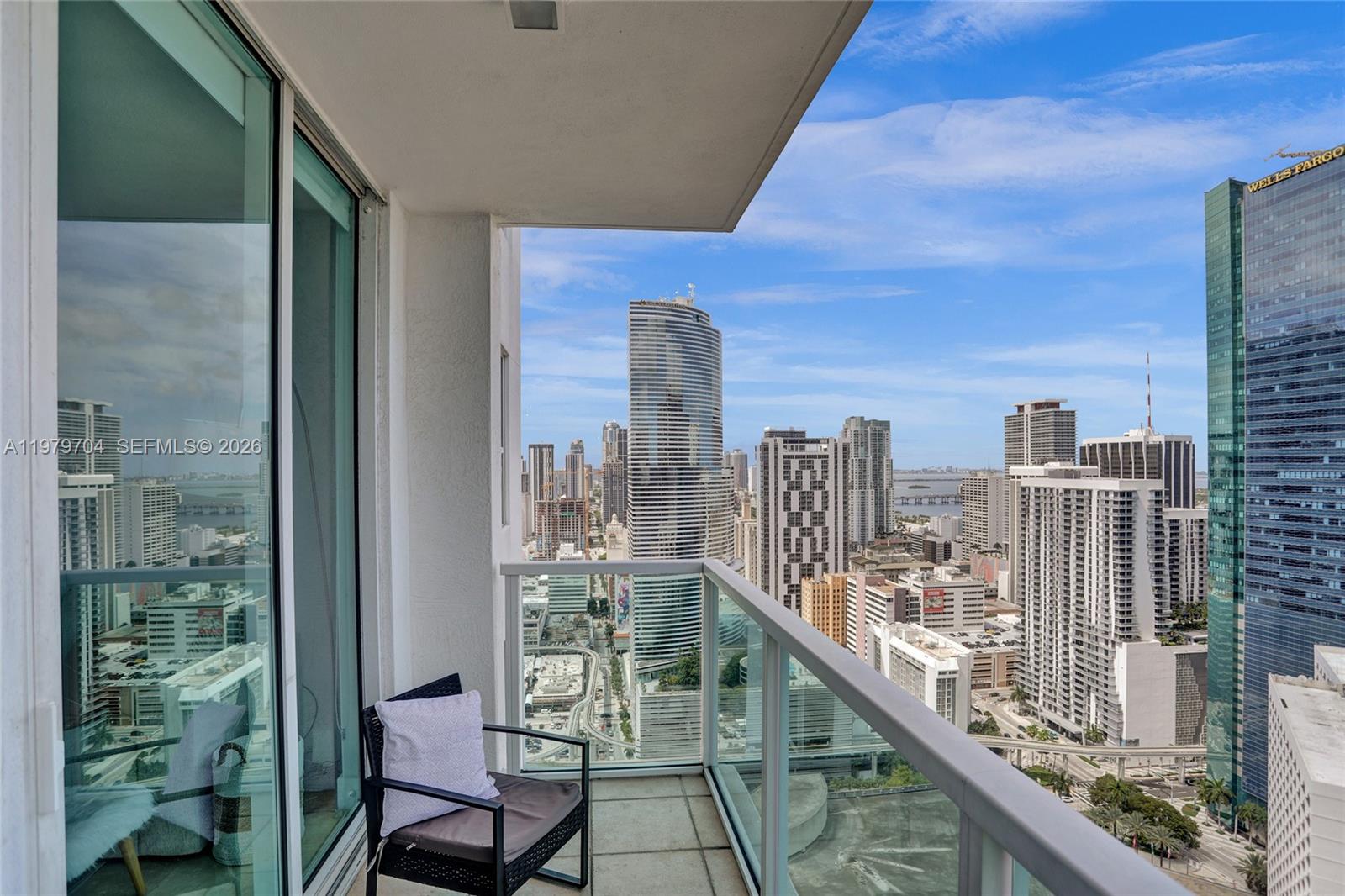 BRICKELL ON THE RIVER N T - Residential