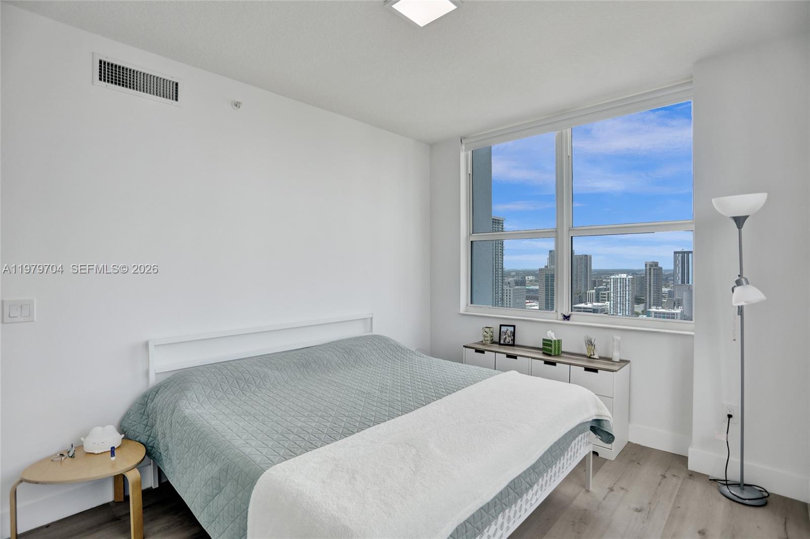 BRICKELL ON THE RIVER N T - Residential