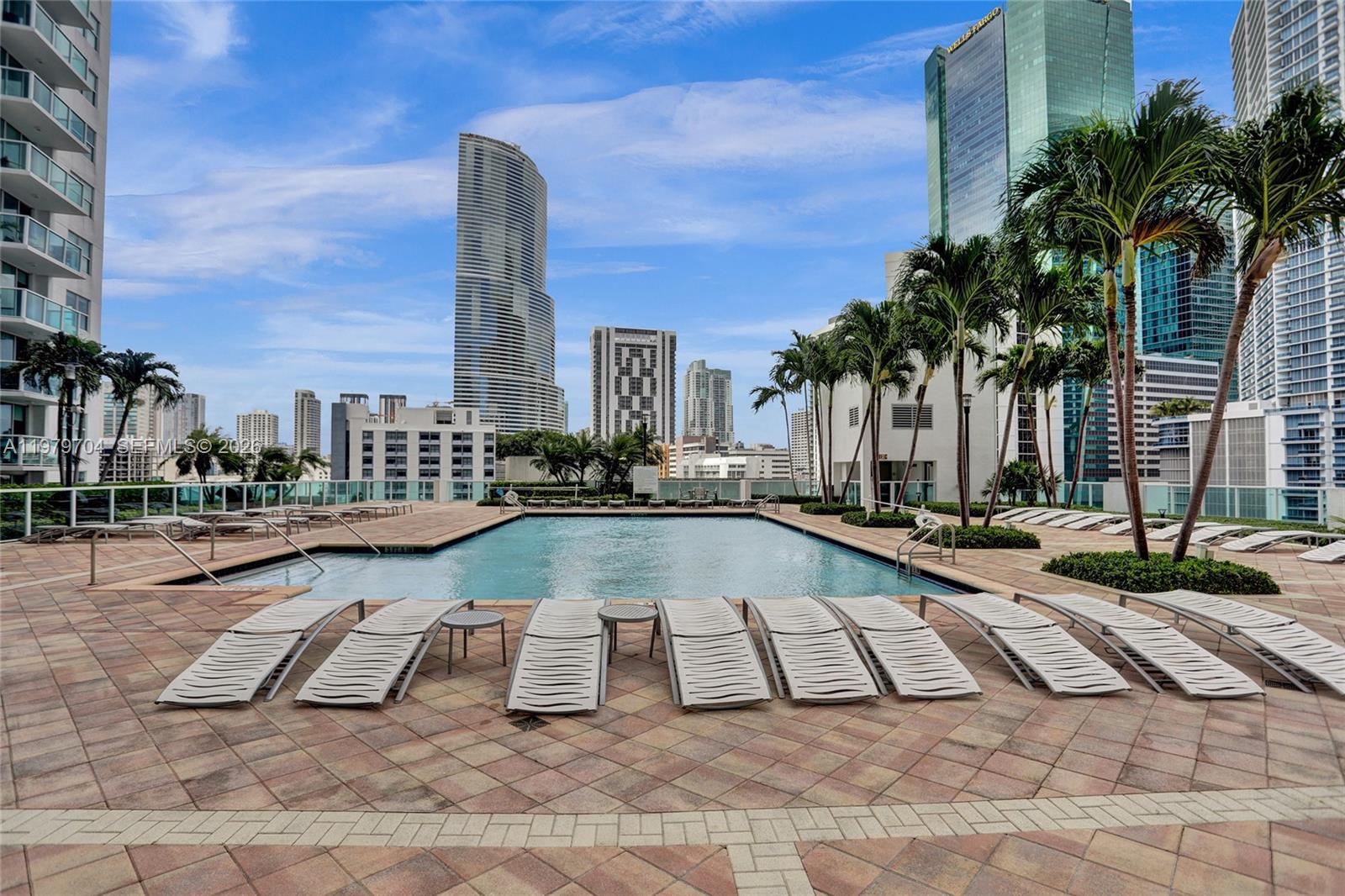 BRICKELL ON THE RIVER N T - Residential
