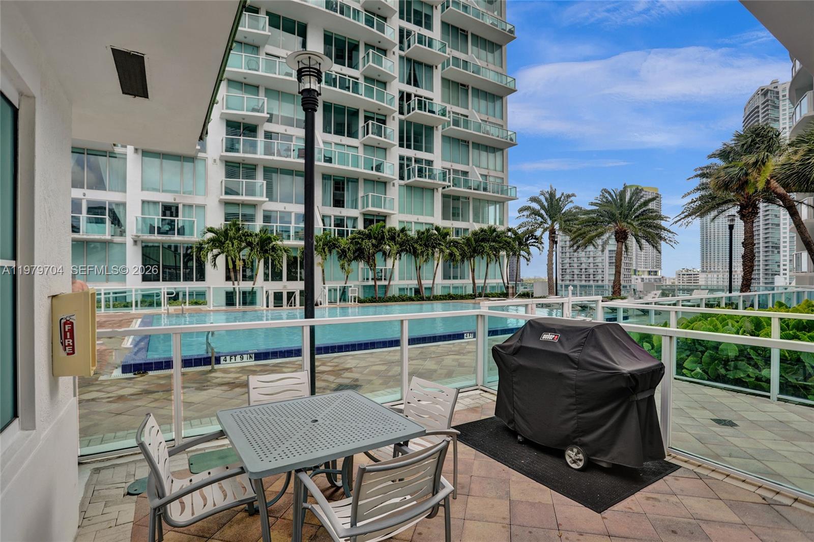 BRICKELL ON THE RIVER N T - Residential