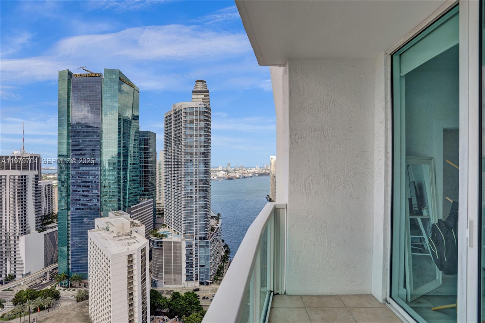 BRICKELL ON THE RIVER N T - Residential