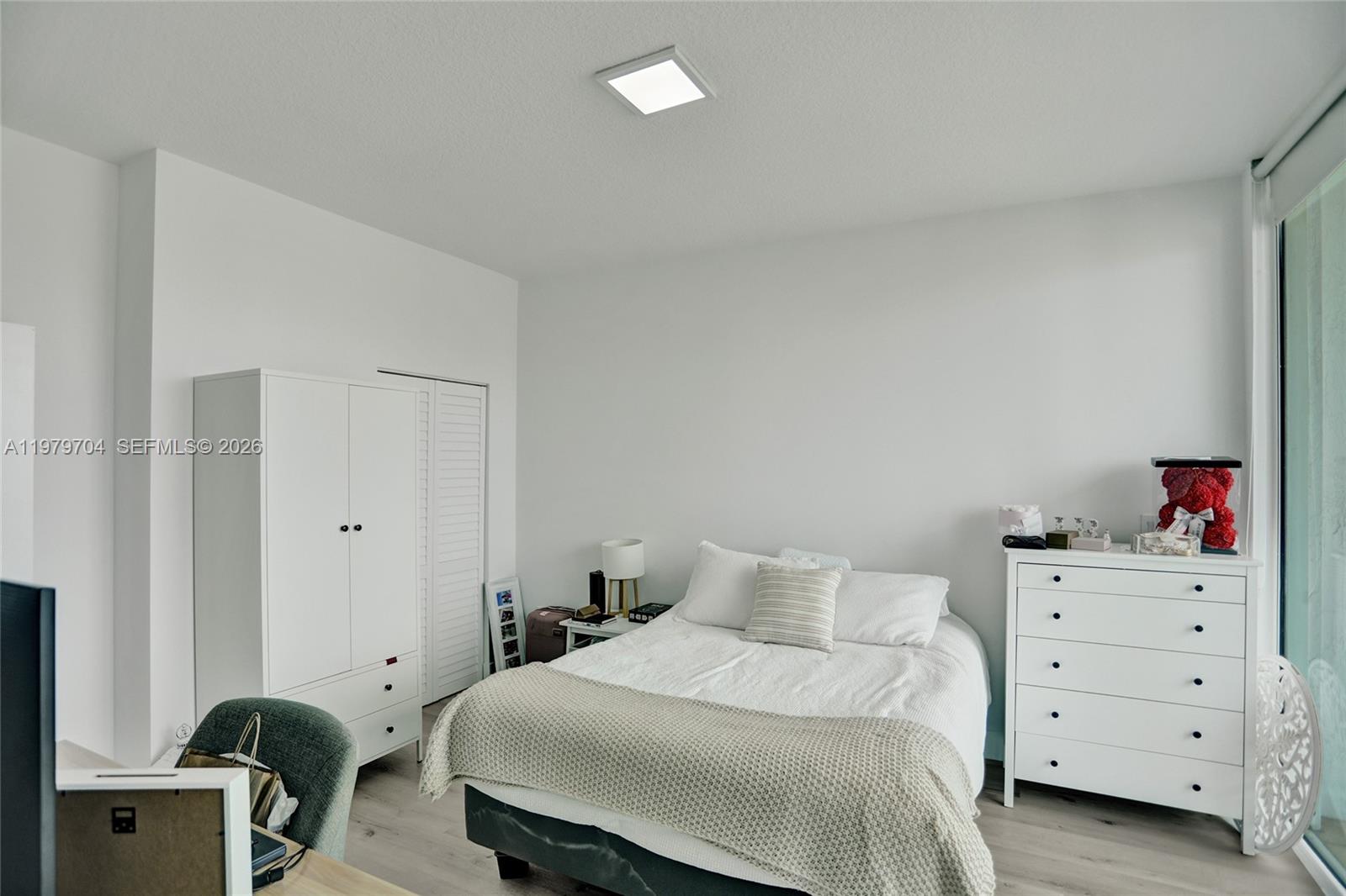 BRICKELL ON THE RIVER N T - Residential