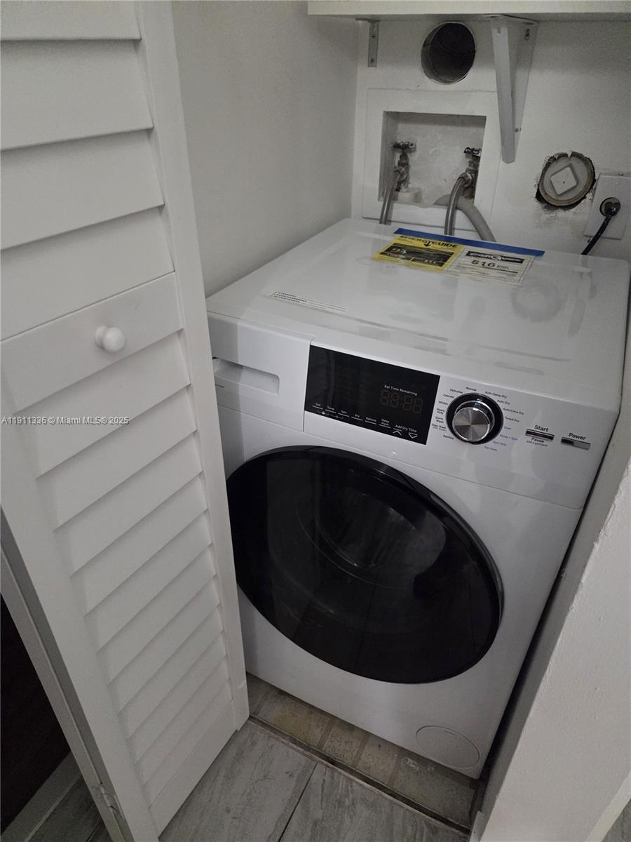 MALIBU CLUB CONDO - Residential Lease