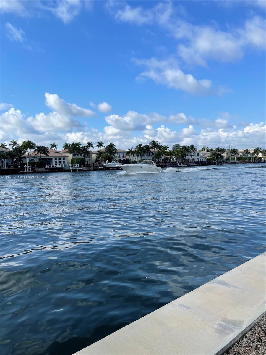 WATERWAY @ HOLLYWOOD BEAC - Residential Lease