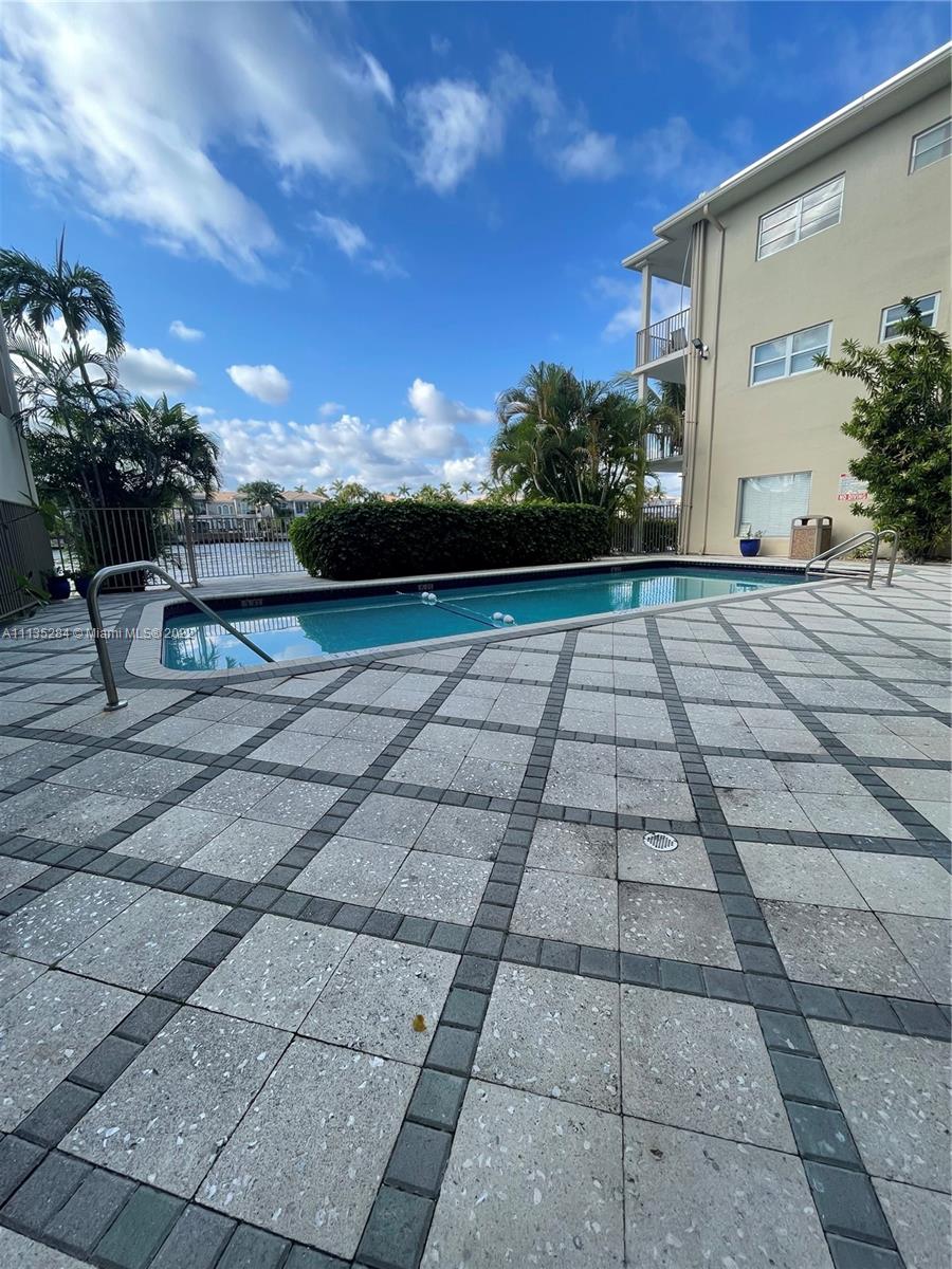 WATERWAY @ HOLLYWOOD BEAC - Residential Lease