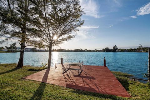 4530 SW 87th Ave Miami FL 33165