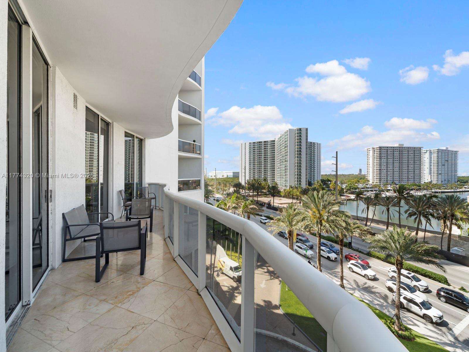TDR TOWER II CONDO - Residential