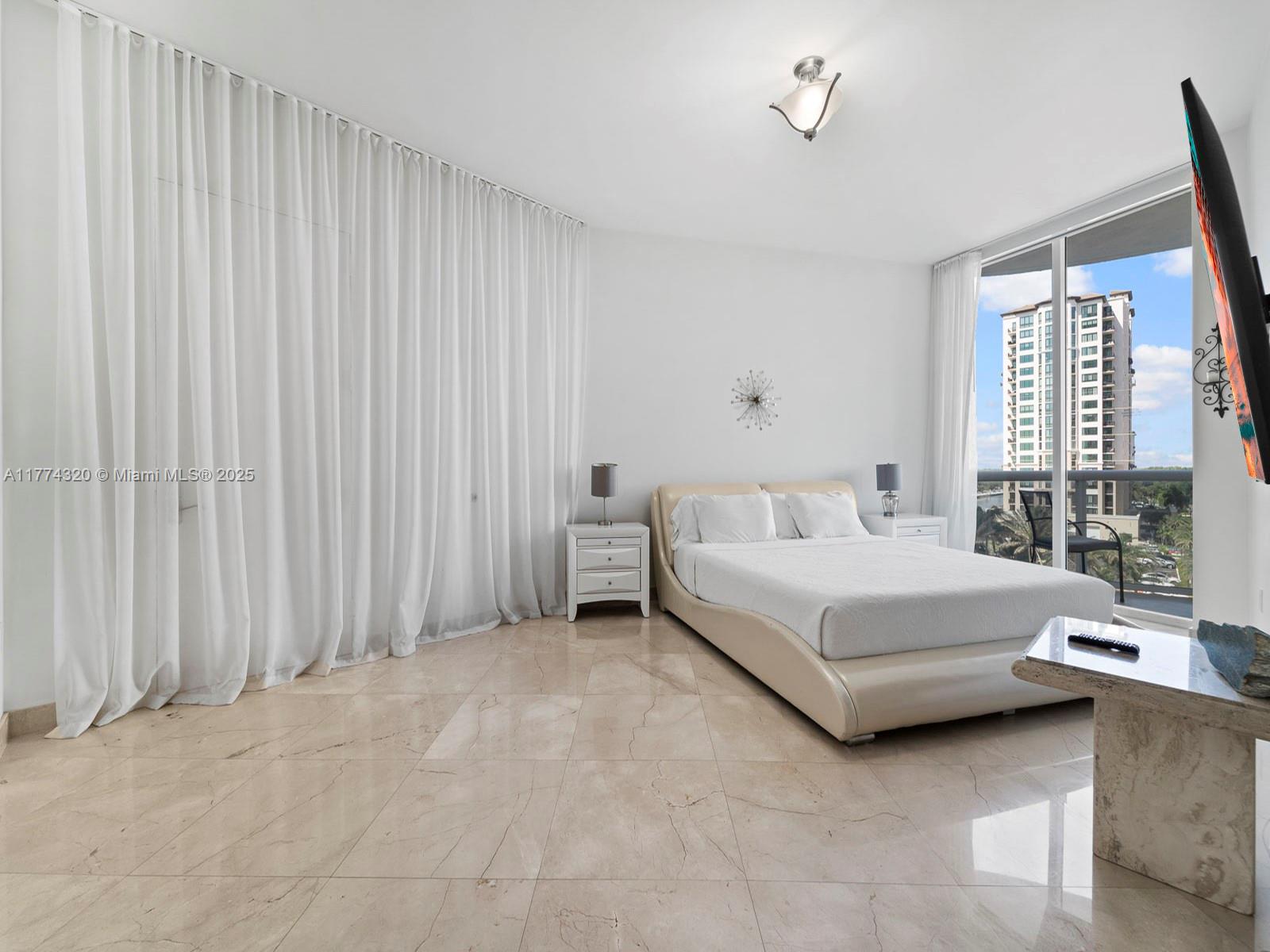 TDR TOWER II CONDO - Residential
