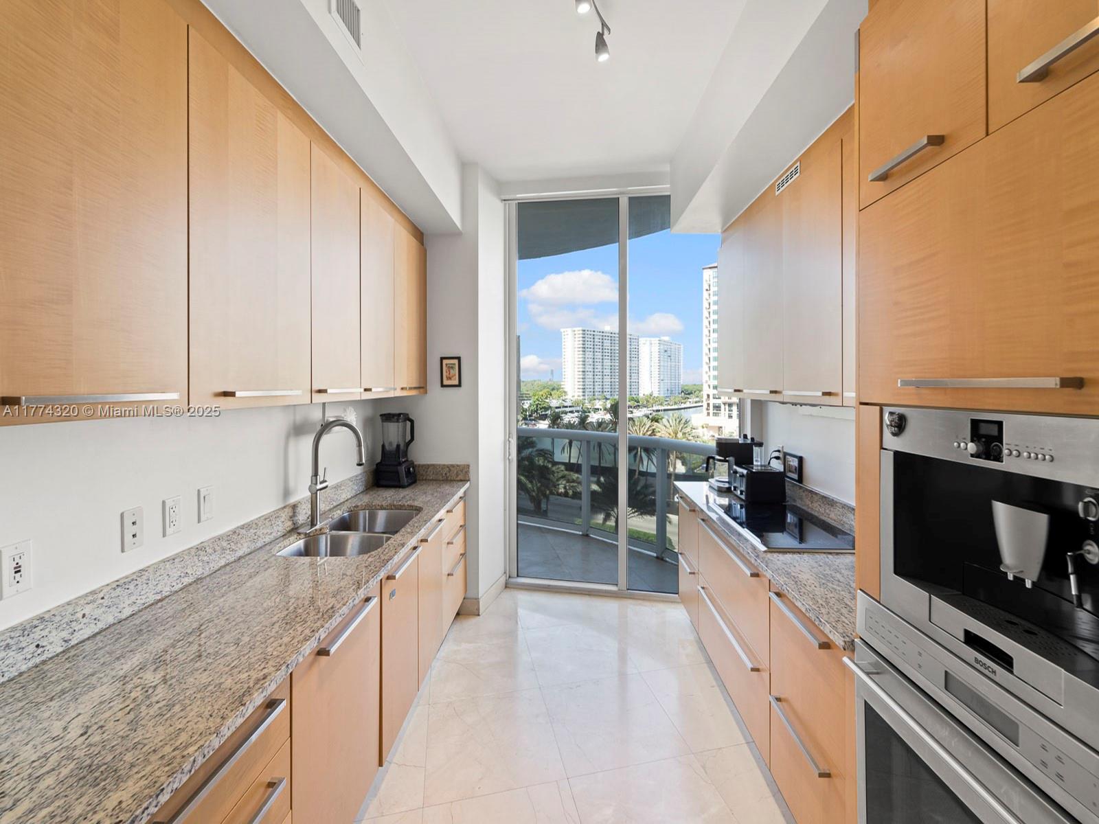 TDR TOWER II CONDO - Residential