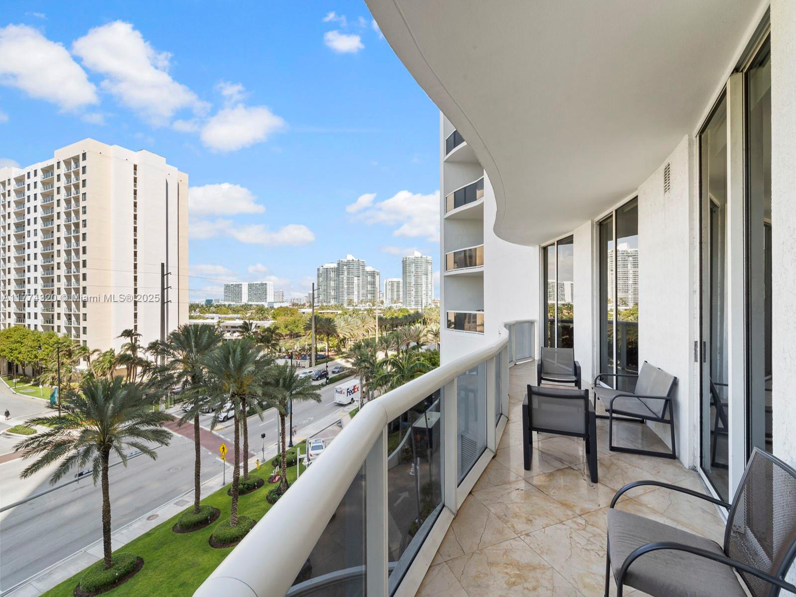 TDR TOWER II CONDO - Residential