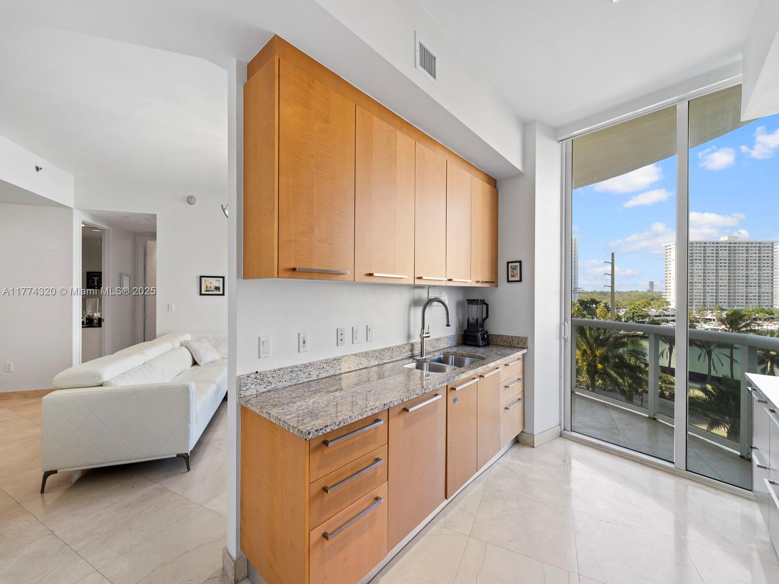 TDR TOWER II CONDO - Residential