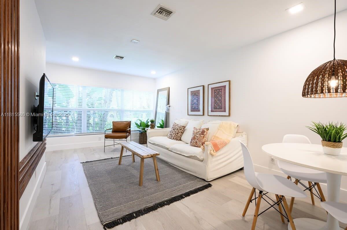 Rental Property at 439 Ne 17th Way 439, Fort Lauderdale, Broward County, Florida - Bedrooms: 2 
Bathrooms: 2  - $3,400 MO.