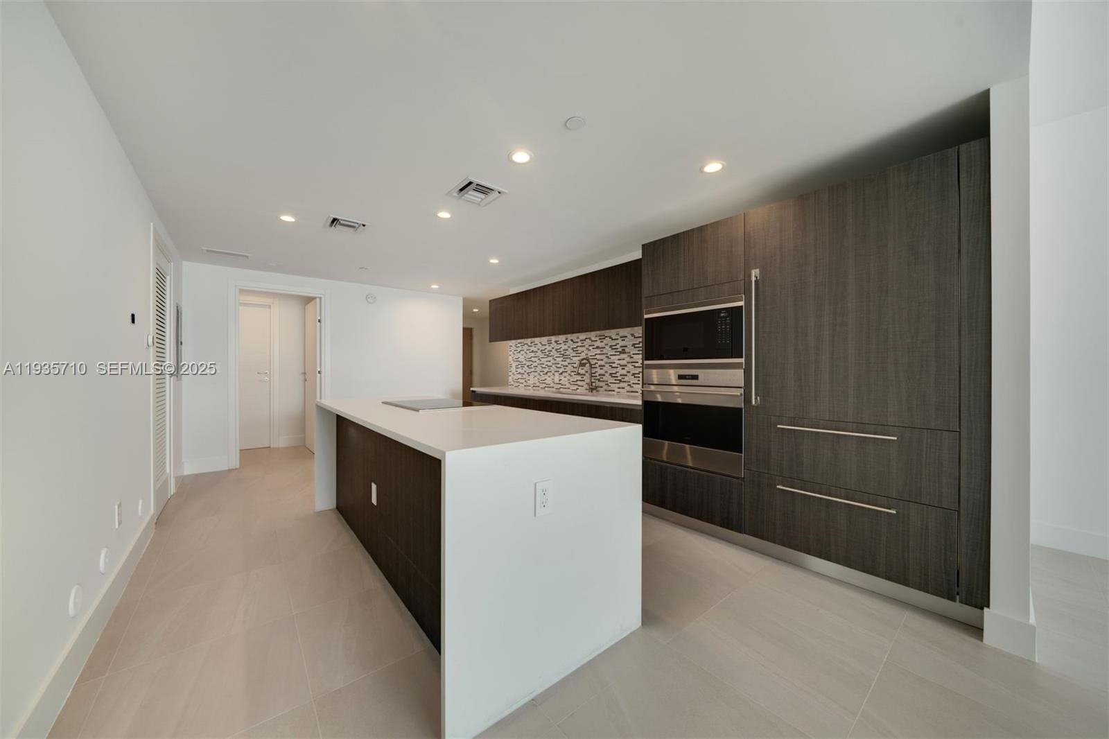 LE JARDIN HOUSE CONDO - Residential