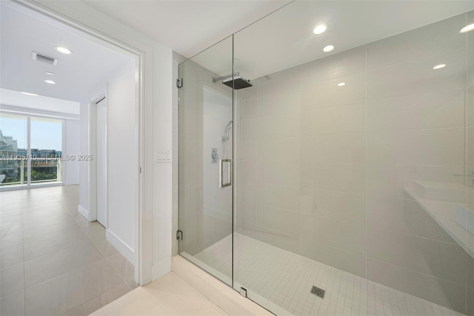 LE JARDIN HOUSE CONDO - Residential