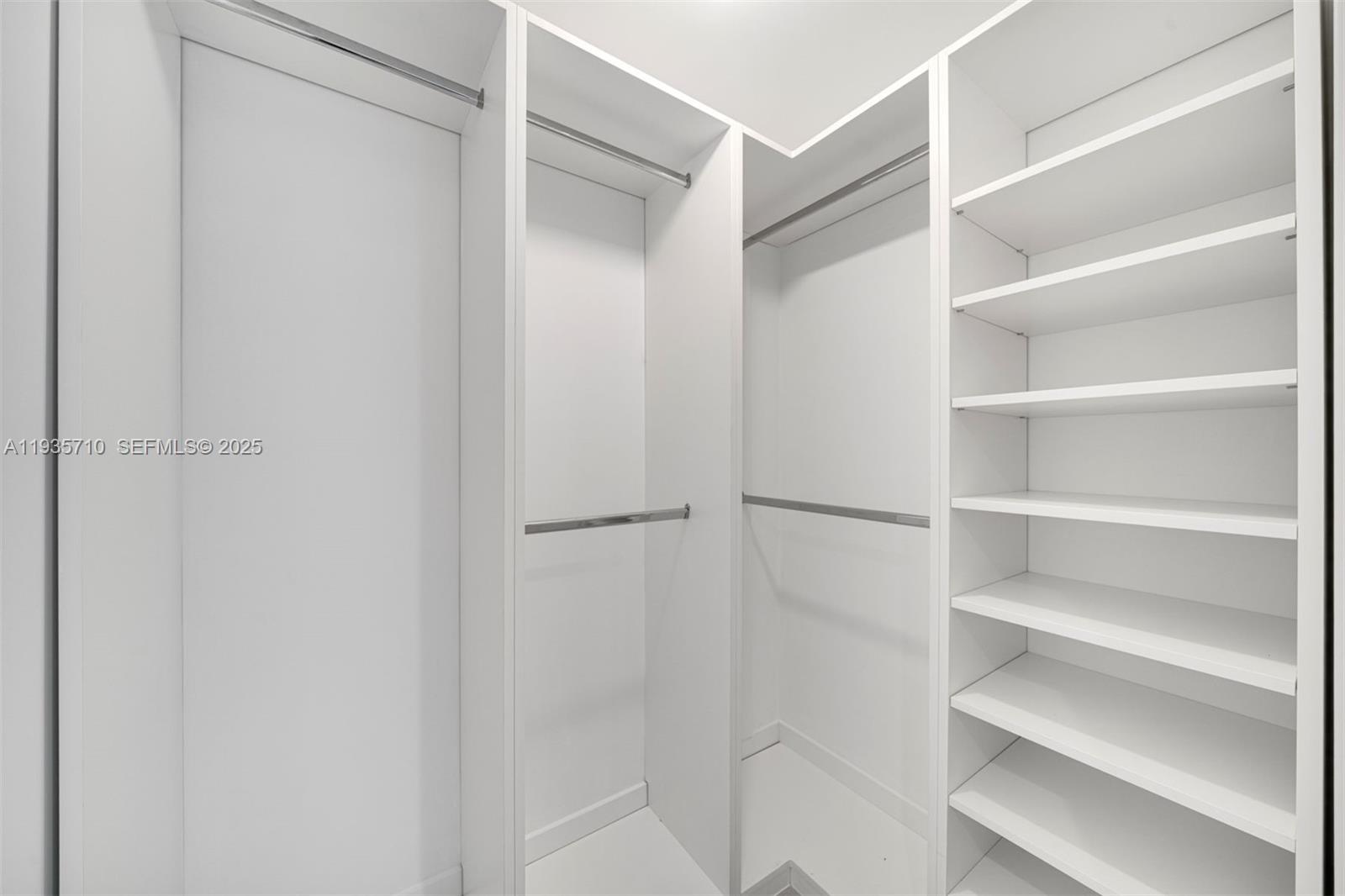 LE JARDIN HOUSE CONDO - Residential