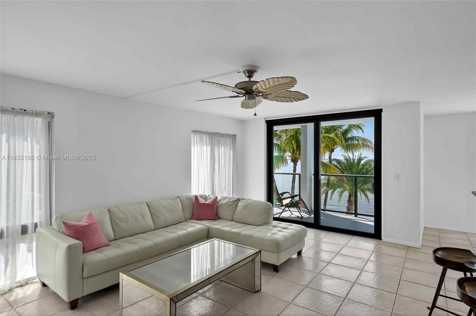 1600 S Bayshore Ln 3A, Coconut Grove, FL, 33133/$1,200,000 4 1600 S Bayshore Ln 3A
