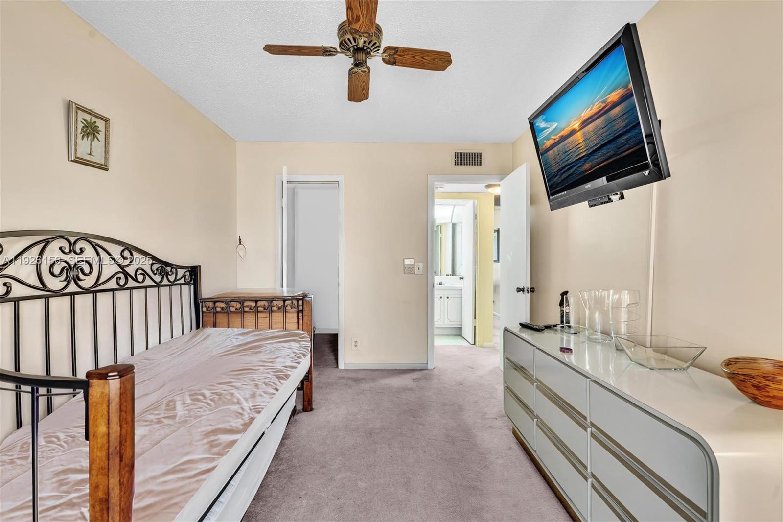 WESTBURY E CONDO - Residential