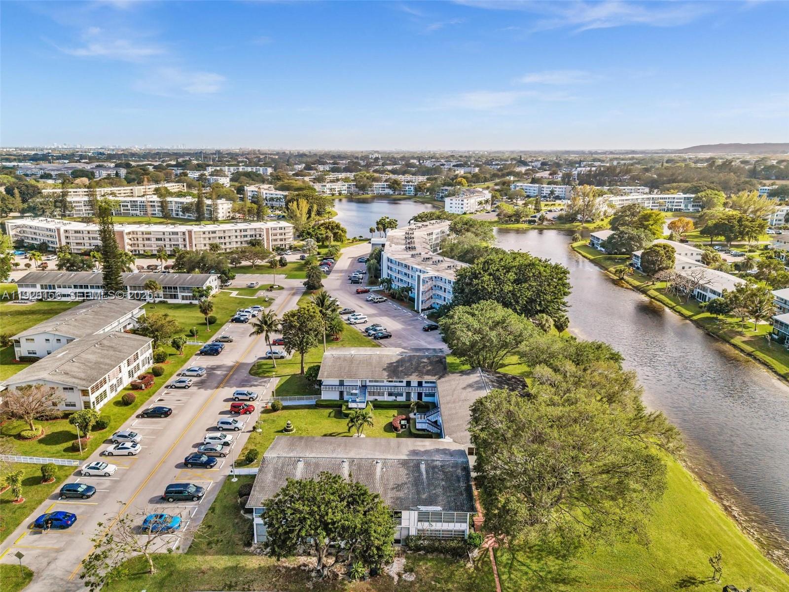 WESTBURY E CONDO - Residential