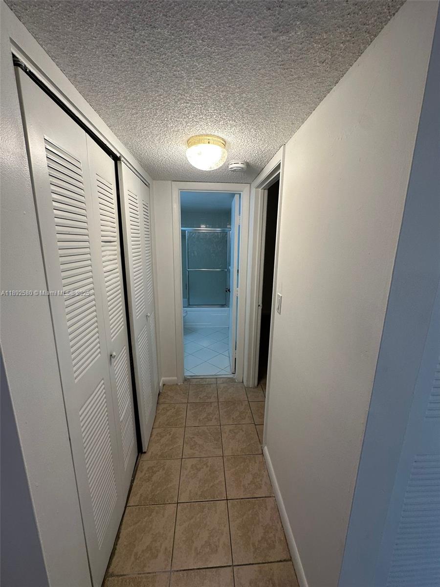 LAKESHORE AT UNIVERSITY P - Residential Lease