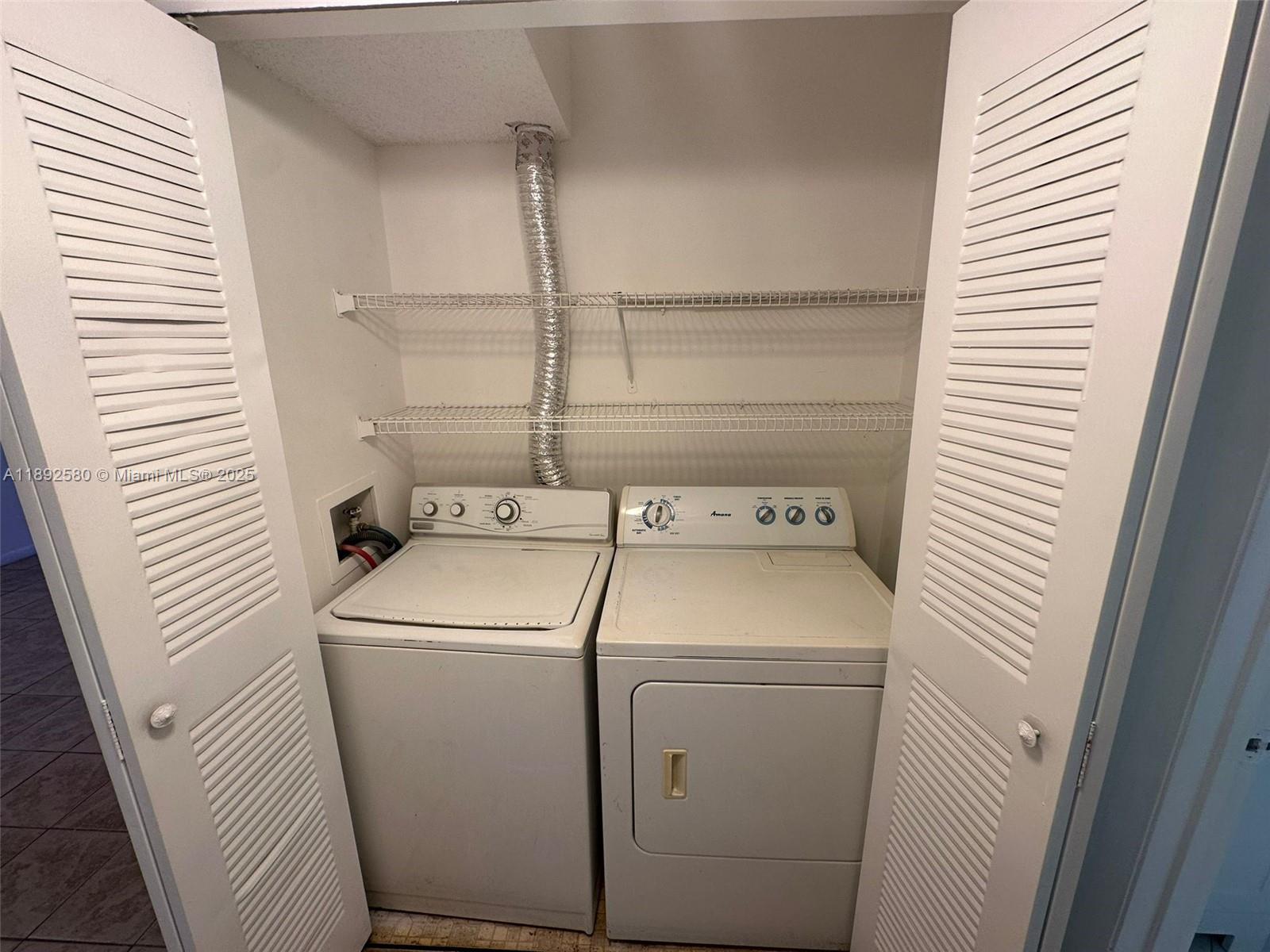 LAKESHORE AT UNIVERSITY P - Residential Lease