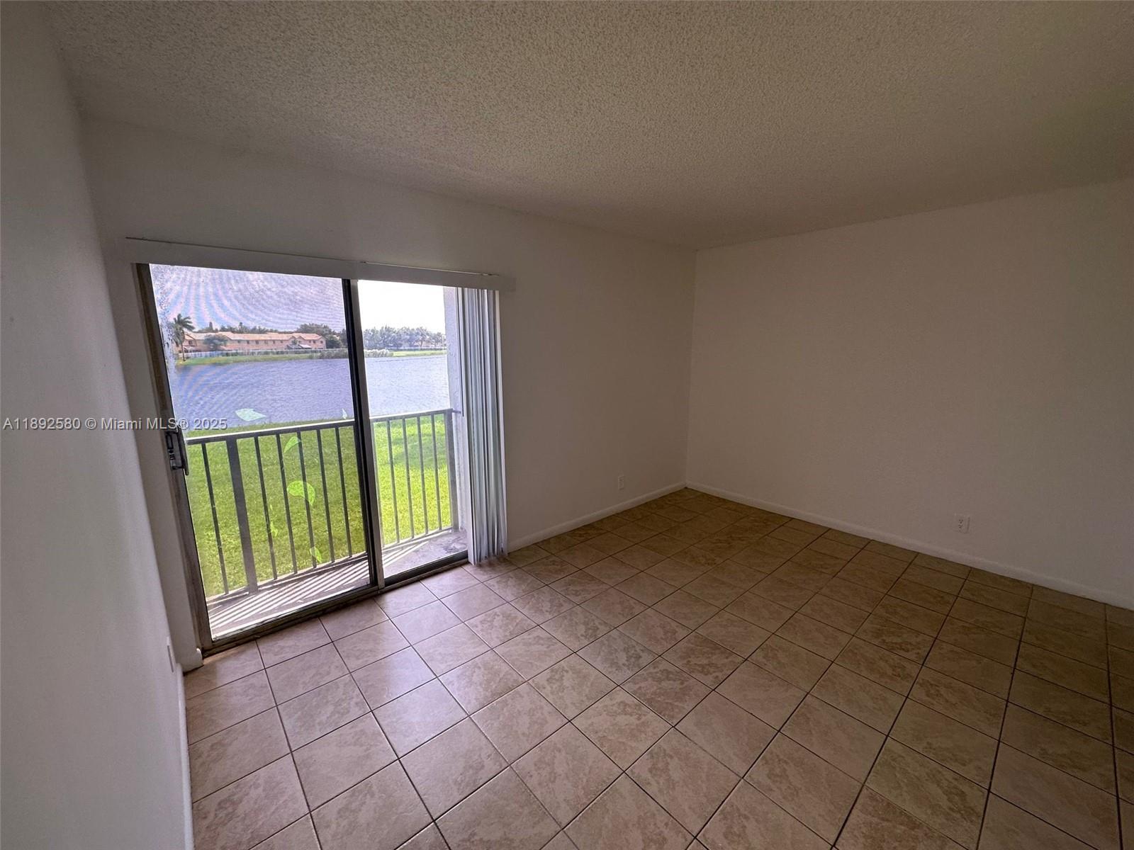 LAKESHORE AT UNIVERSITY P - Residential Lease