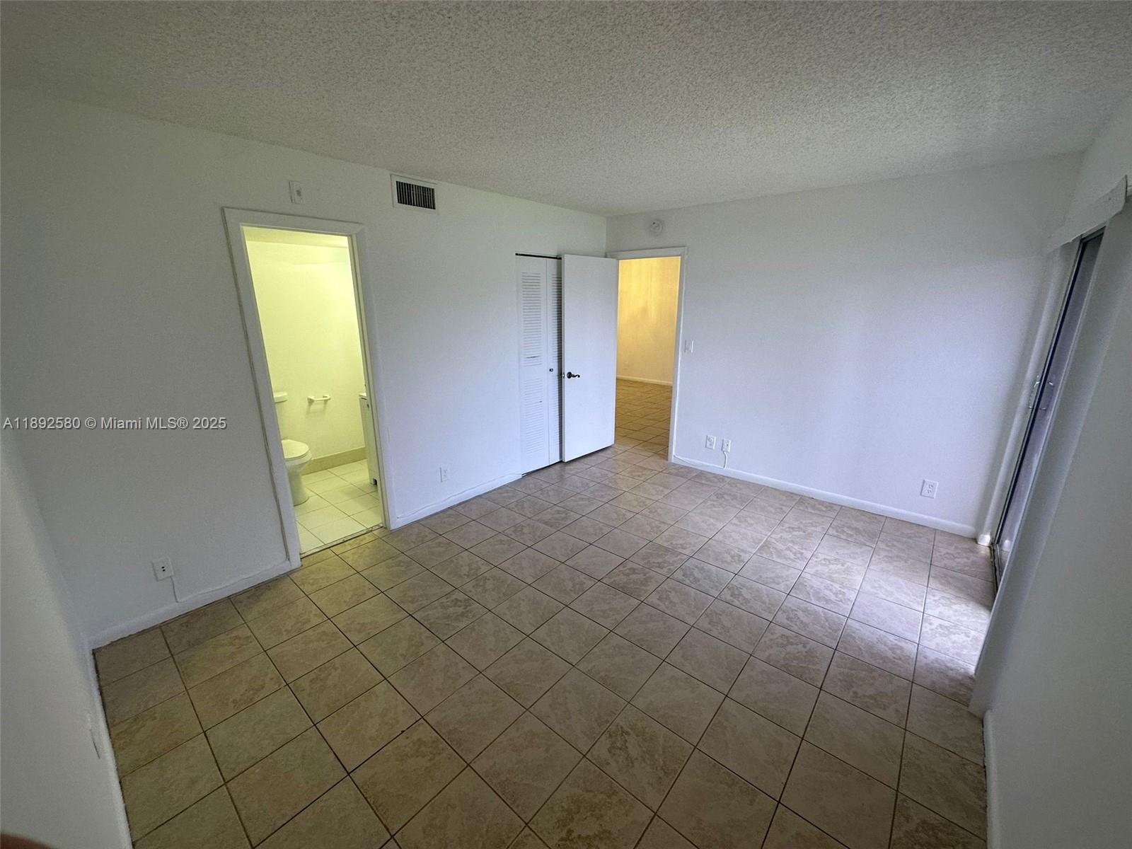 LAKESHORE AT UNIVERSITY P - Residential Lease